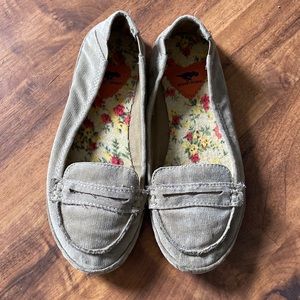 **3 for $20** Rocket dog tan flats, size 6.5